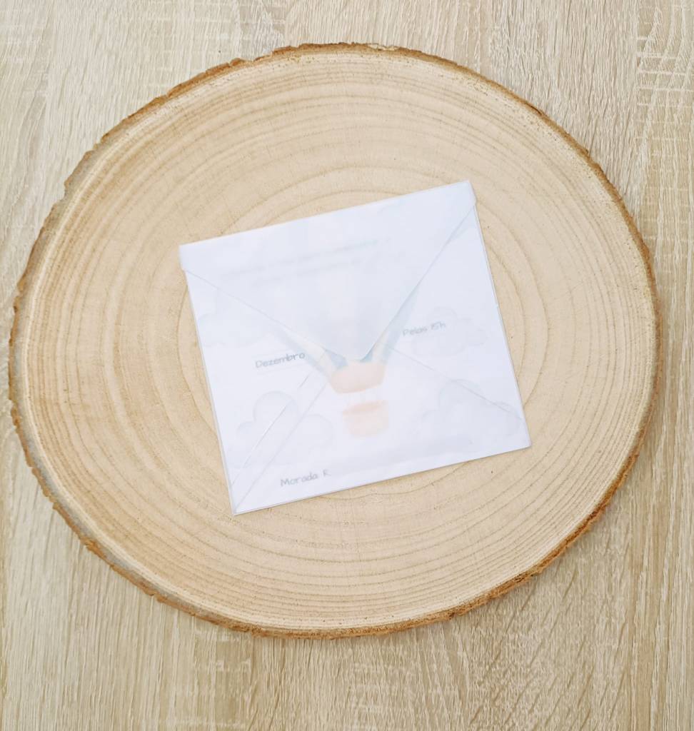 convite de batizado minimalista com envelope translucido - Encantos Atelier dos Sonhos